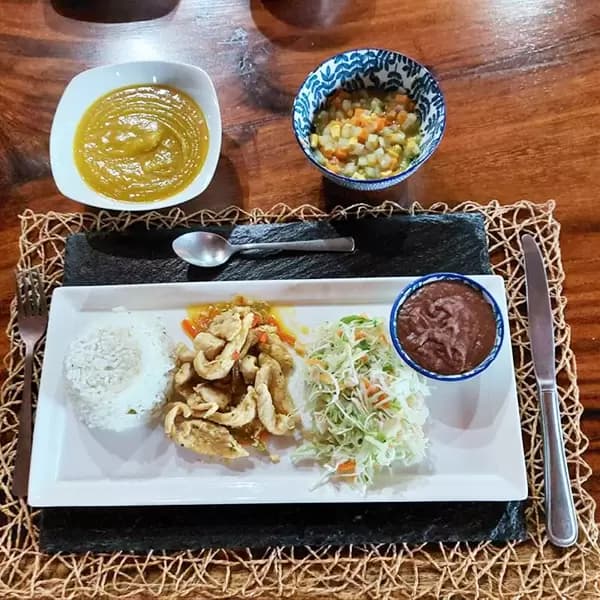 Where to Eat in La Fortuna: A Tico's Honest Guide to Every Budget