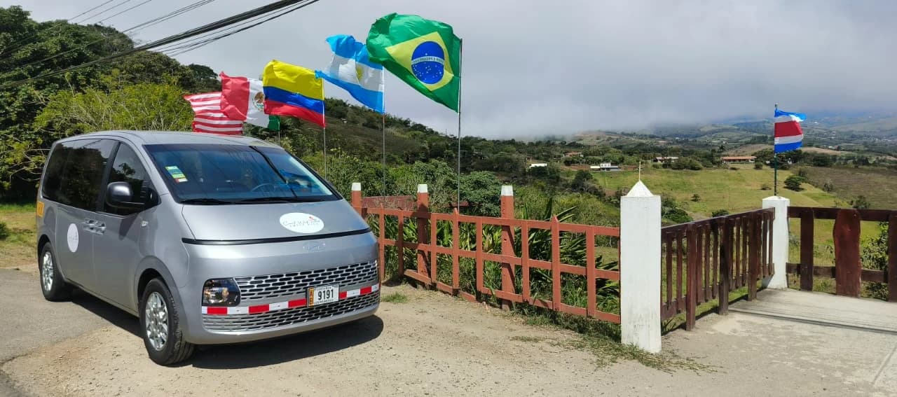 What to Expect When You Book a Private Shuttle in Costa Rica