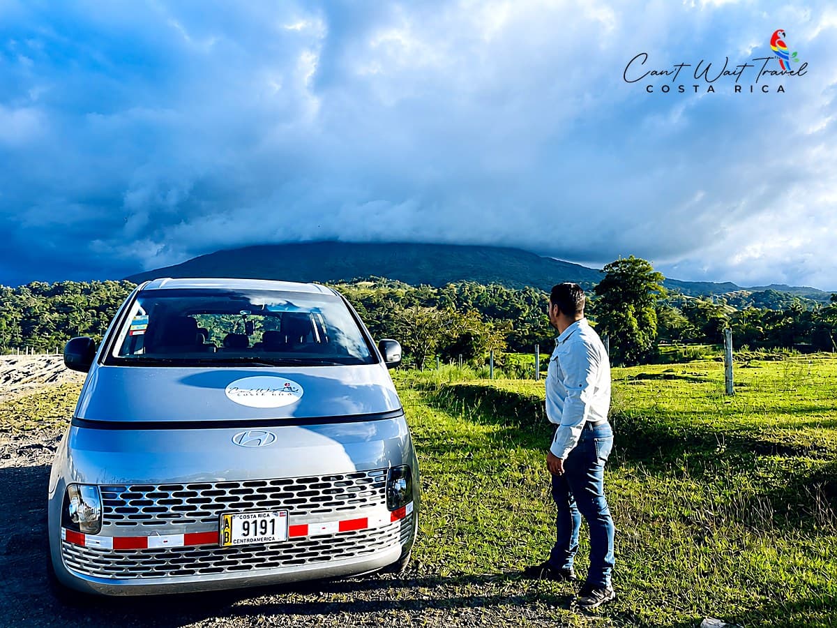 Beach & Volcano itinerary: SJO Airport, La Fortuna, Tamarindo and Liberia Airport by private shuttle